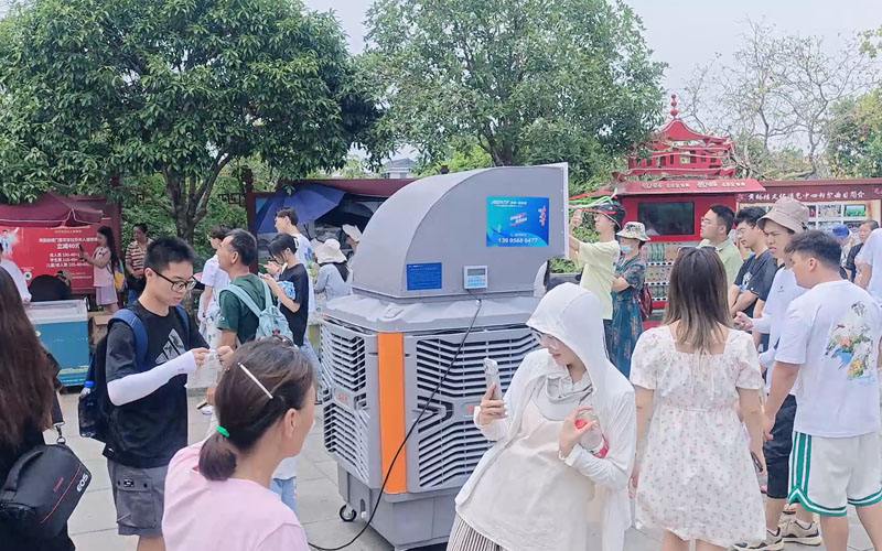 天游ty8风的移动冷风机坐标在湖北武汉黄鹤楼，为游客通风降温消暑案例